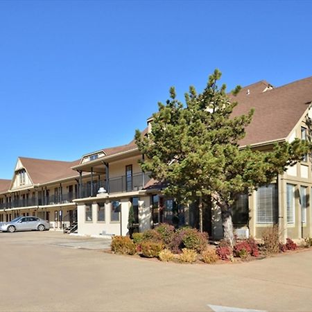 Executive Inn Edmond Exterior photo