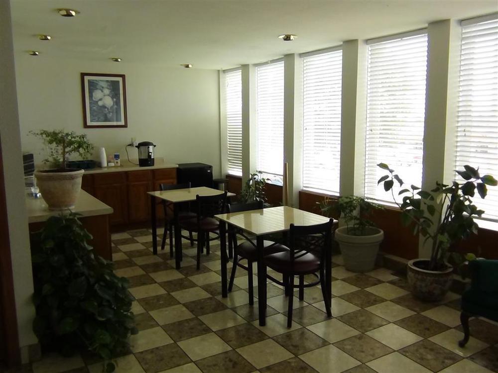 Executive Inn Edmond Facilities photo